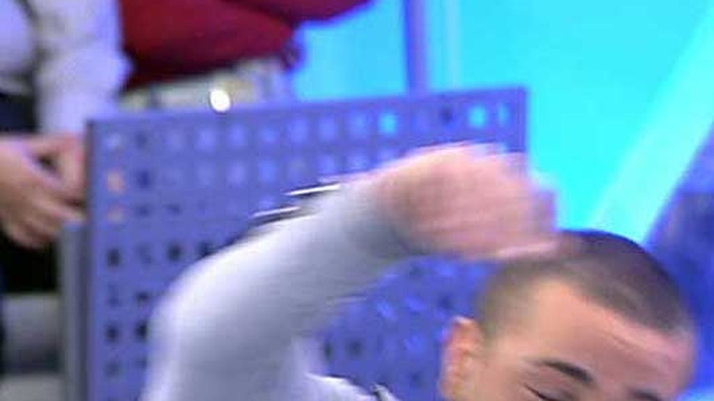 El trompazo de Rafa Mora