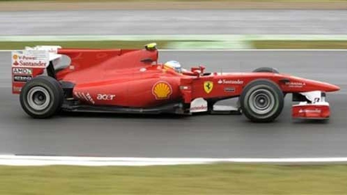 Alonso marcó el mejor tiempo de los entrenamientos libres del GP de Alemania, por delante de Vettel y Massa. Foto: AP