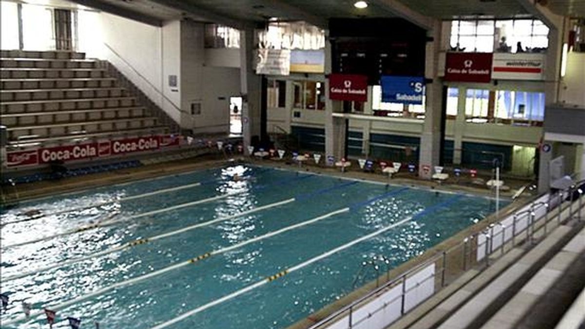 Imagen de otra piscina en la que 81 niños y 6 adultos resultaron intoxicados al inhalar cloro. EFE/Archivo