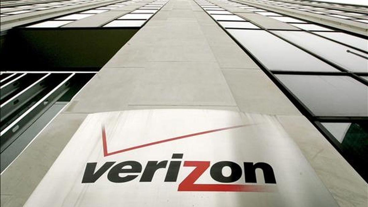 Verizon anunció también que durante el primer semestre de este año su ganancia neta fue de 211 millones de dólares (0,07 dólares por título), frente a los 3.128 millones (1,10 dólares) de enero a junio de 2009. EFE/Archivo