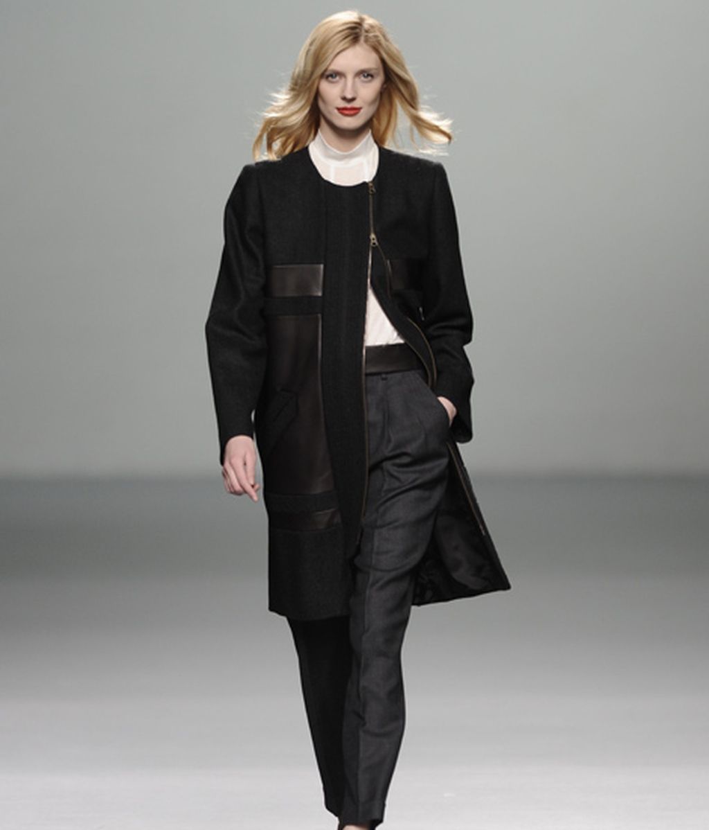 Elegancia extrema en la mujer urbana