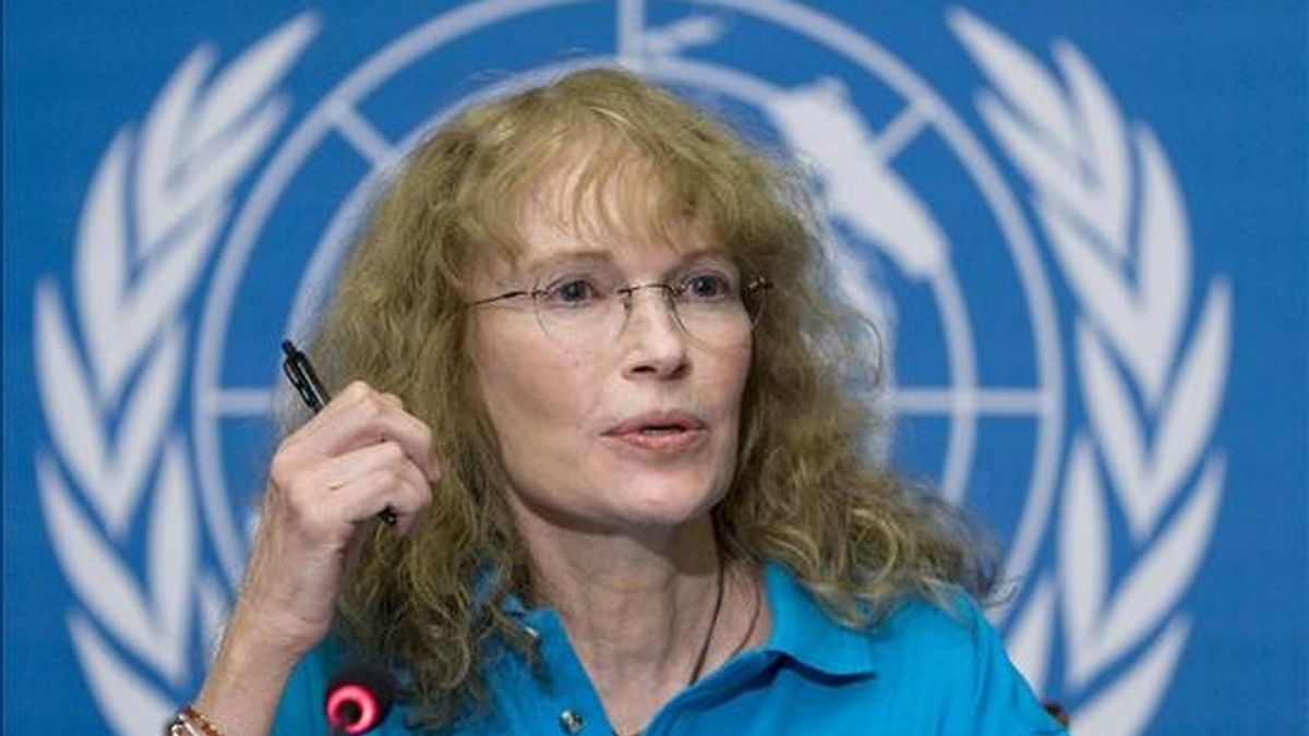 La actriz y embajadora de Buena Voluntad de la ONU, Mia Farrow, señaló que el 27 de abril comenzará un ayuno sólo de agua en solidaridad con el pueblo de Darfur. EFE/Archivo
