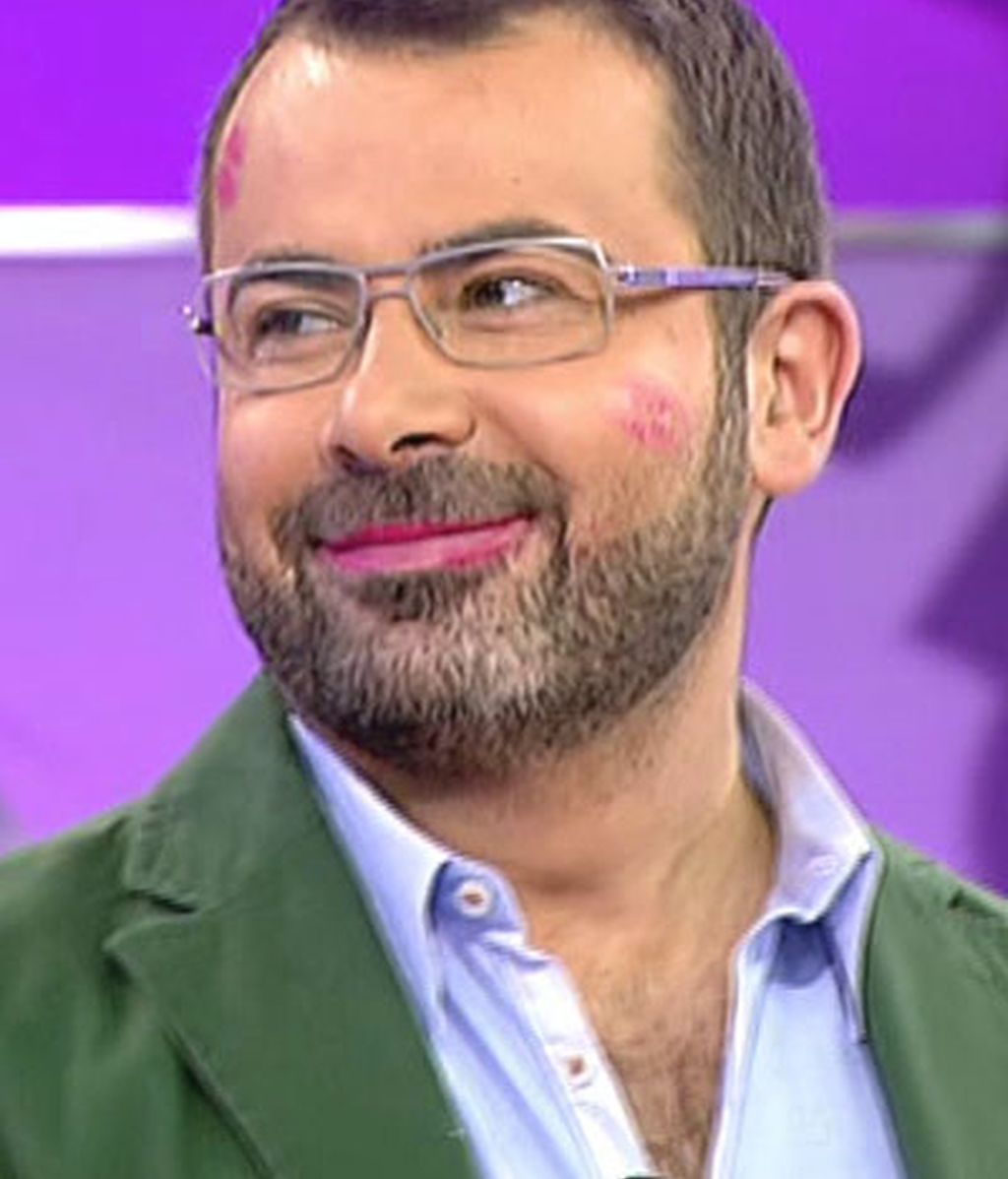 Adriana Abenia besa a Jorge Javier