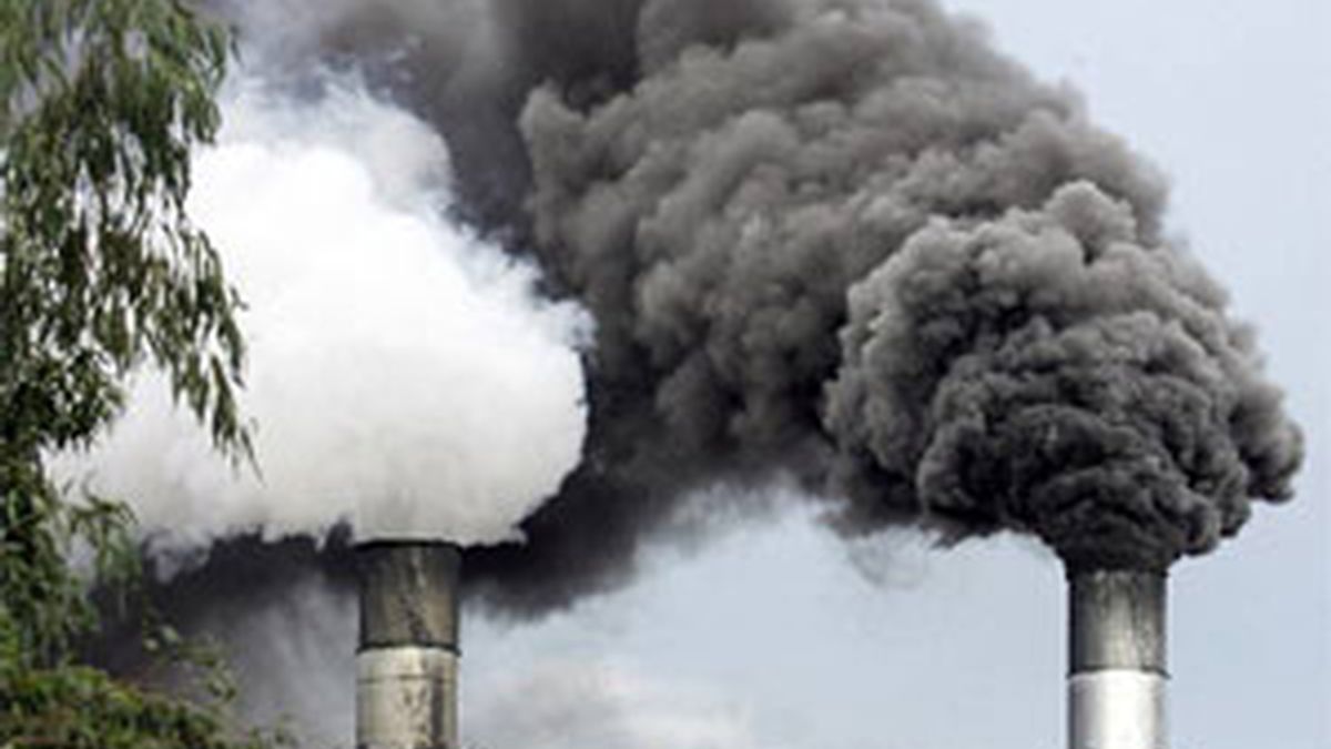La concentración a largo plazo de gases de efecto invernadero en la atmósfera debe limitarse a alrededor de 450 partes por millón de CO2. Foto: AP. La concentración a largo plazo de gases de efecto invernadero en la atmósfera debe limitarse a alrededor de 450 partes por millón de CO2. Foto: AP.