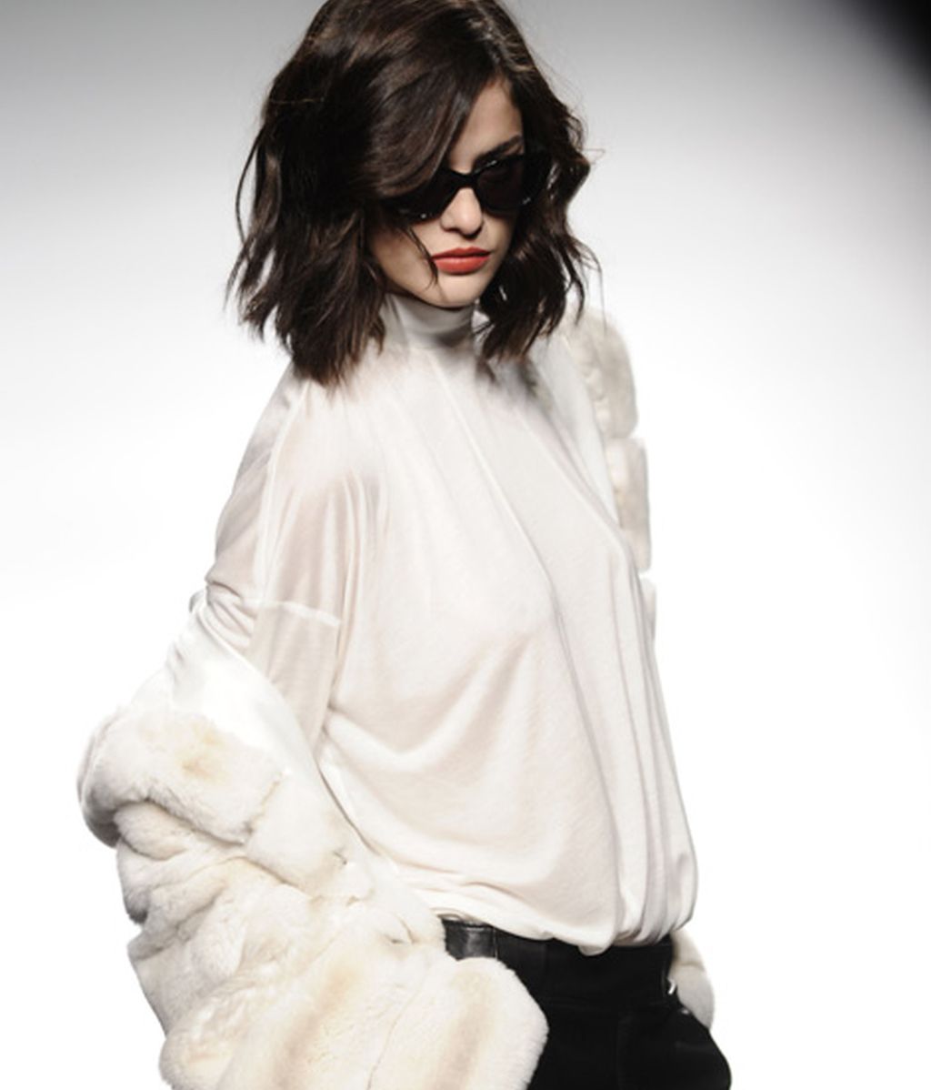 Elegancia extrema en la mujer urbana