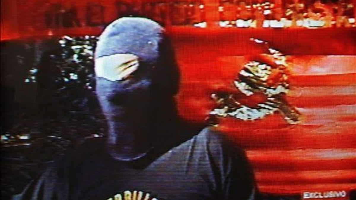 Imagen tomada de la televisión, del "camarada Artemio", líder de los remanentes de la banda armada Sendero Luminoso. EFE/Archivo