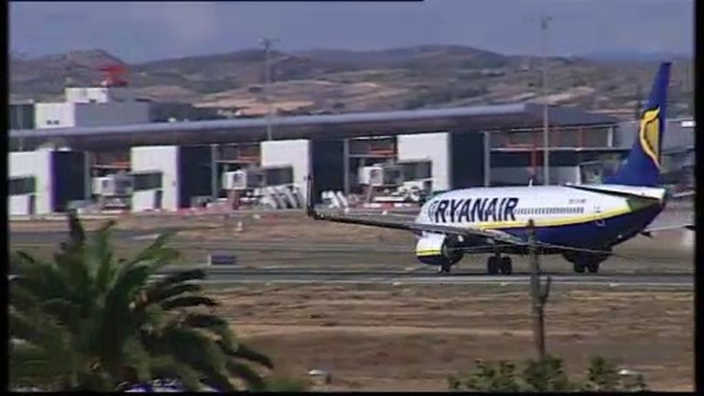 Dos heridos en el aterrizaje forzoso de un avión de Ryanair en Génova