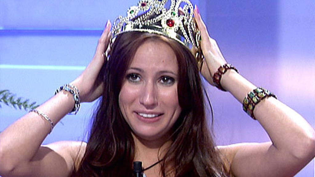 Honinse se estrena en el trono