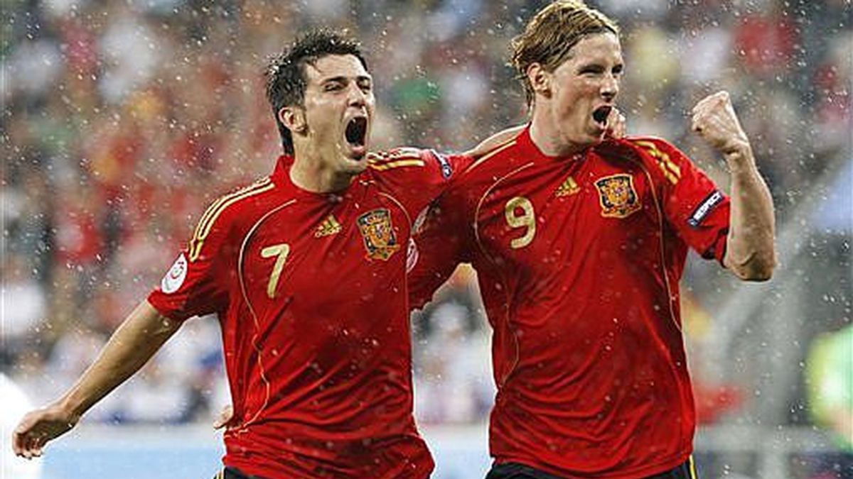 Torres y Villa, celebrando el primer gol. Foto: AP