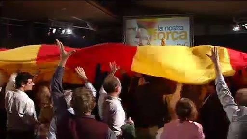 Los nacionalistas buscan votos en la crisis