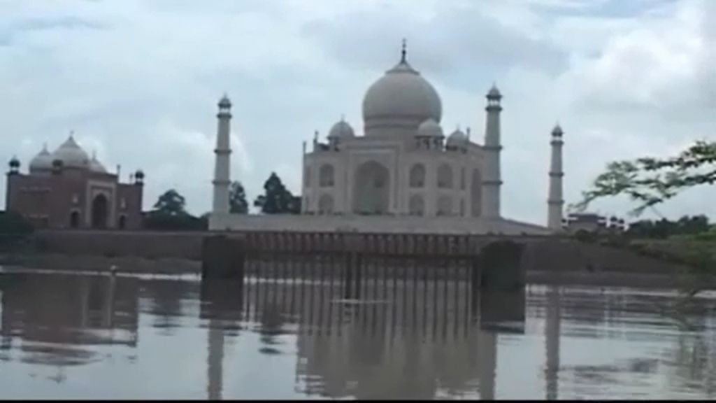 Inundaciones cerca del Taj Mahal