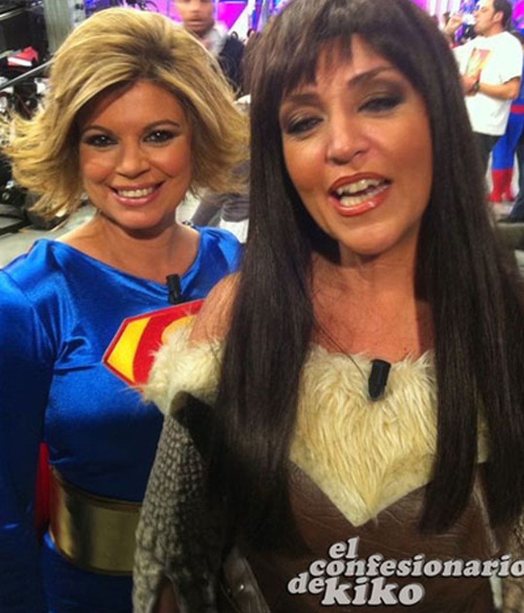 Terelu y Lydia, muy sonrientes