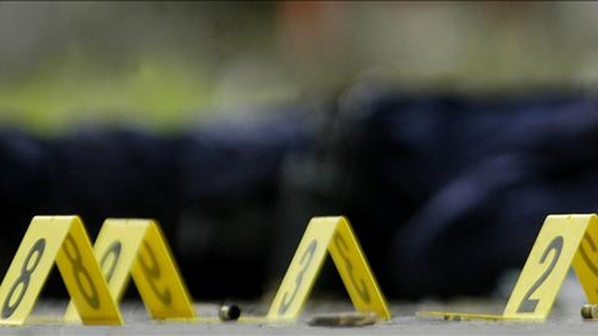 La sospechosa de hacer los disparos, descrita como una mujer asiática de entre 50 y 60 años, se encuentra entre las víctimas, dijo el asistente del jefe de Policía Jim Pugel. EFE/Archivo La sospechosa de hacer los disparos, descrita como una mujer asiática de entre 50 y 60 años, se encuentra entre las víctimas, dijo el asistente del jefe de Policía Jim Pugel. EFE/Archivo