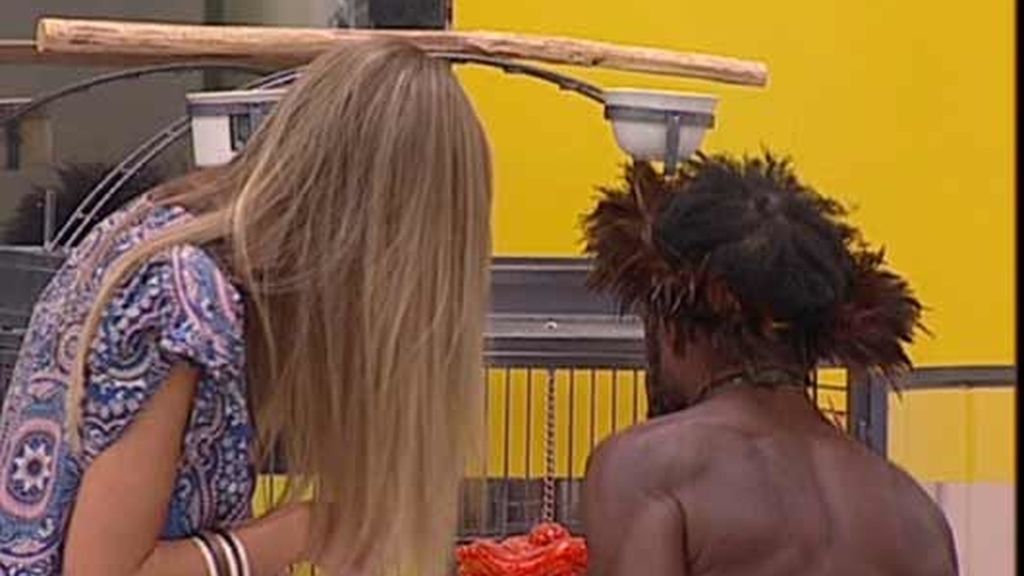 Una tribu indígena 'invade' Guadalix