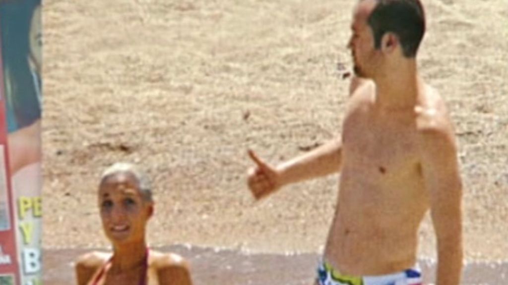 Iniesta, suspenso en moda de baño