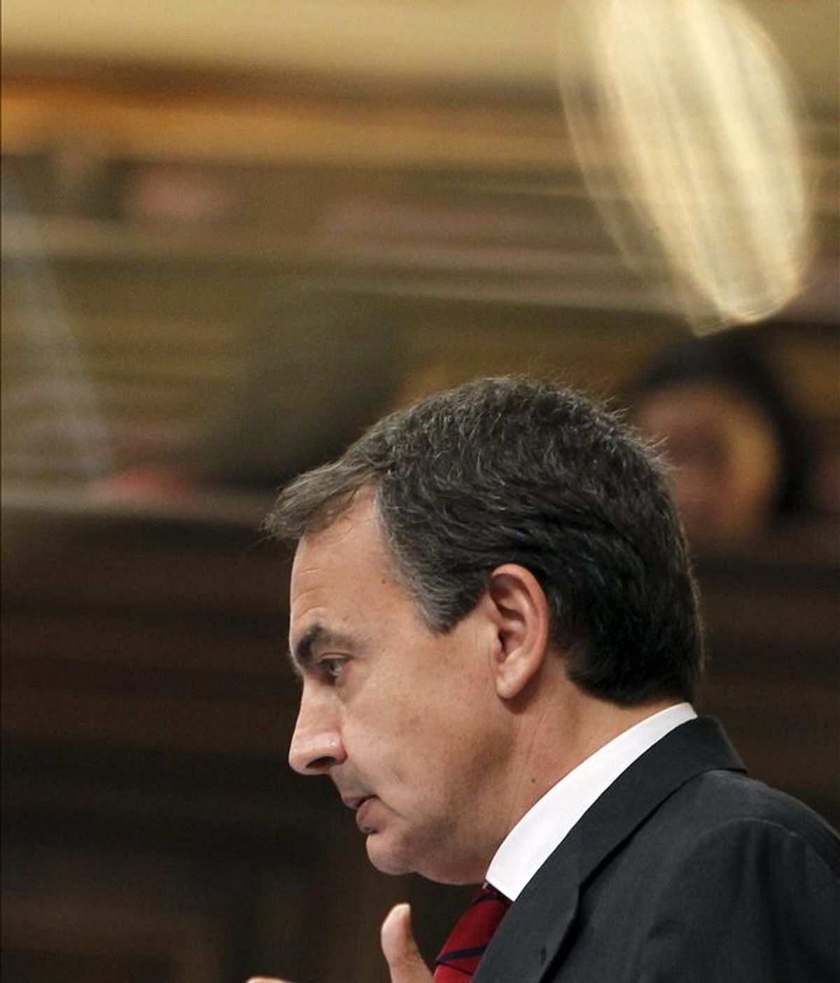 El presidente del Gobierno, José Luis Rodríguez Zapatero, durante una de sus intervenciones en el pleno monográfico sobre políticas sociales hoy en el Congreso de los Diputados. EFE