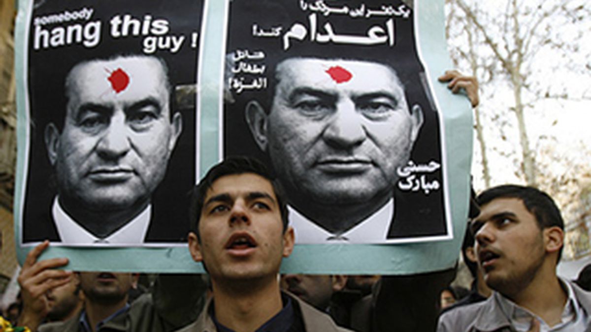 Las redes sociales sirvieron para catalizar las protestas y acelerar la caída de los regímenes de Túnez y Egipto.