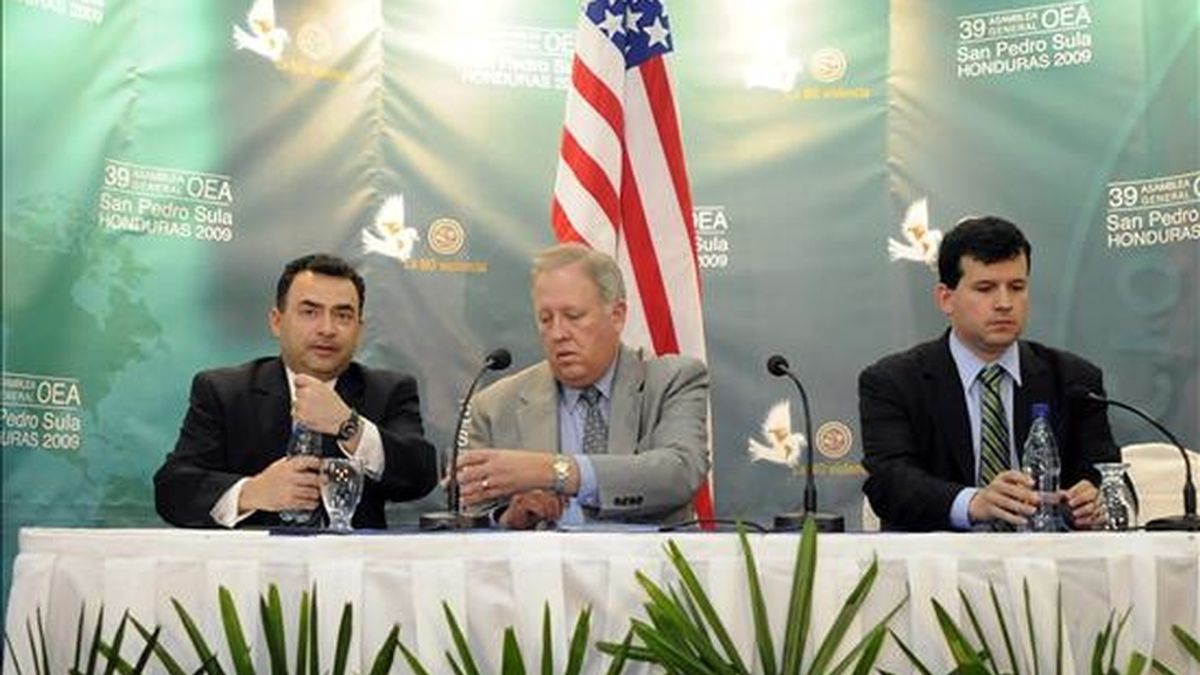 El secretario de Estado adjunto para Latinoamérica, Thomas Shannon, aseguró que el apoyo de Washington a la medida tomada representa "el mayor cambio" de la política de EE.UU. hacia la isla en cuatro décadas. EFE