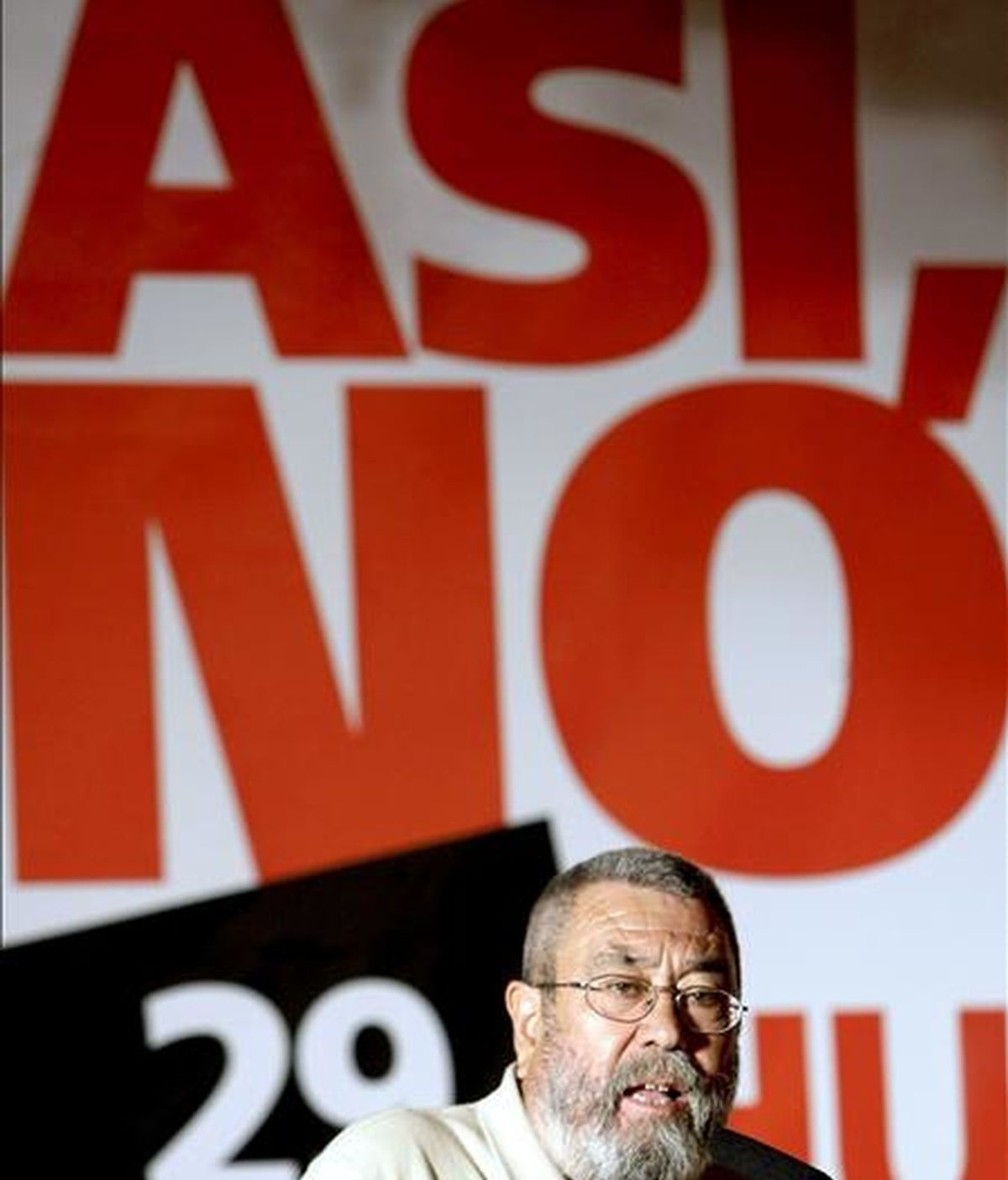 El secretario general de la UGT, Cándido Méndez, durante su intervención ayer en una asamblea de delegados en Pamplona, acto con el que este sindicato cierra en Navarra la campaña preparatoria de la huelga general. EFE El secretario general de la UGT, Cándido Méndez, durante su intervención ayer en una asamblea de delegados en Pamplona, acto con el que este sindicato cierra en Navarra la campaña preparatoria de la huelga general. EFE