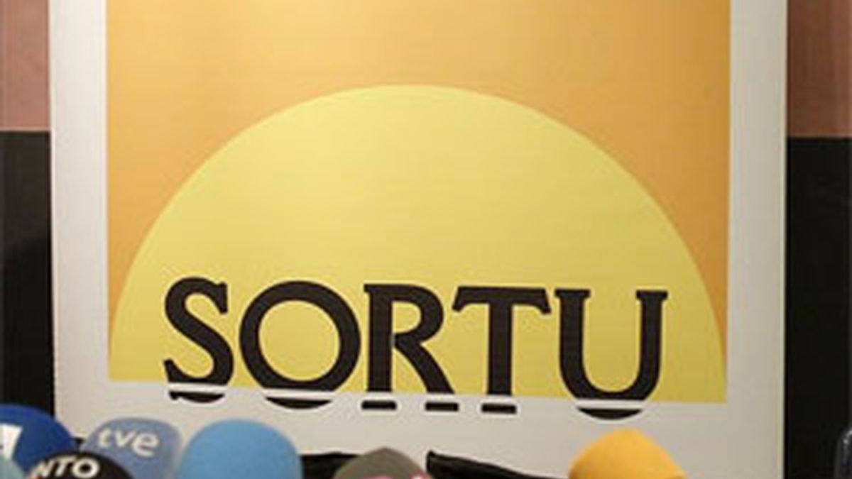 Panel con el logotipo de Sortu. Foto: EFE/Archivo.