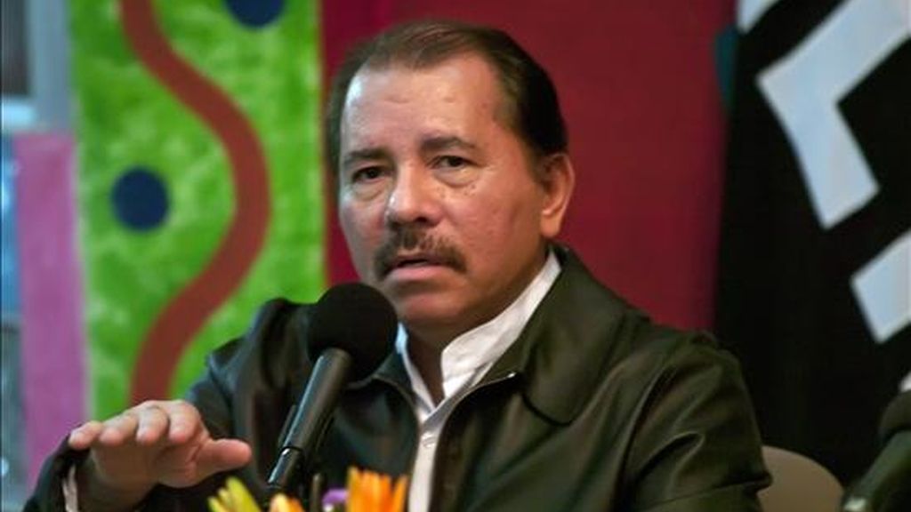 La decisión se tomó en ausencia de los magistrados opositores, que se resisten a integrar la Corte Plena en rechazo a un decreto presidencial que prorroga la permanencia en sus cargos de una veintena de funcionarios públicos. EFE/Archivo La decisión se tomó en ausencia de los magistrados opositores, que se resisten a integrar la Corte Plena en rechazo a un decreto presidencial que prorroga la permanencia en sus cargos de una veintena de funcionarios públicos. EFE/Archivo