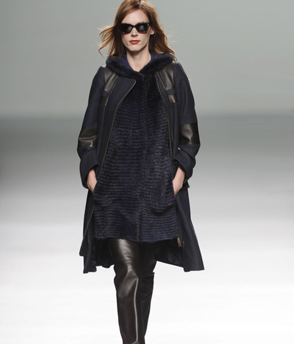 Elegancia extrema en la mujer urbana