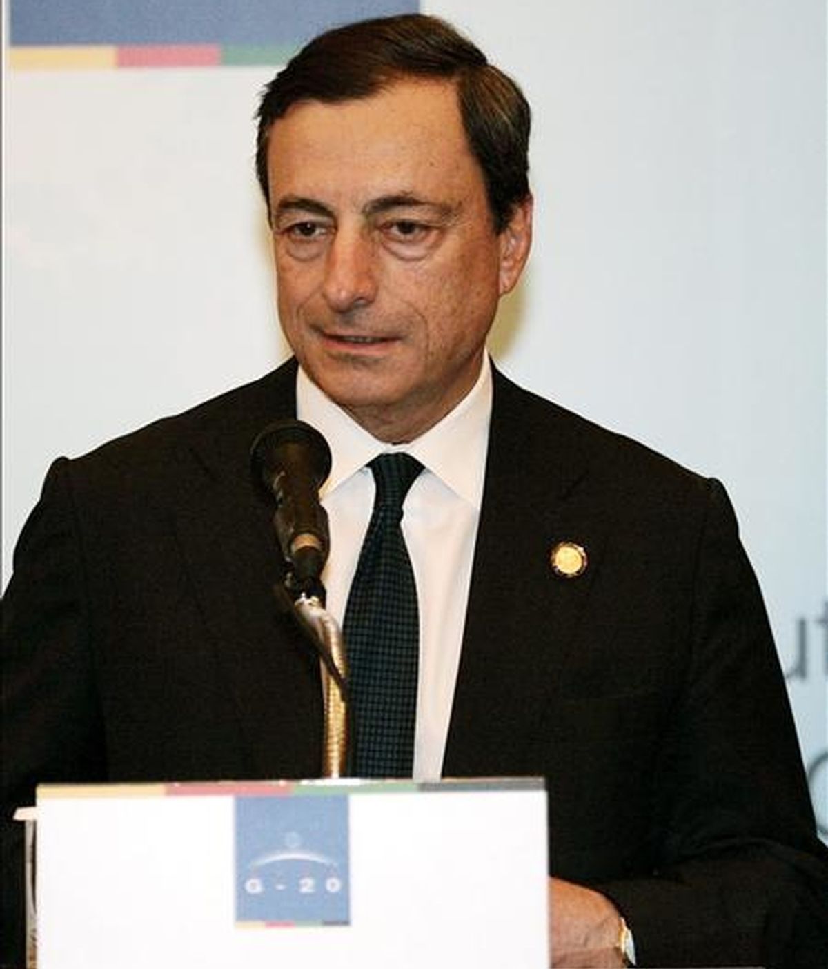 El gobernador del Banco Central italiano, Mario Draghi, durante una rueda de prensa. EFE/Archivo