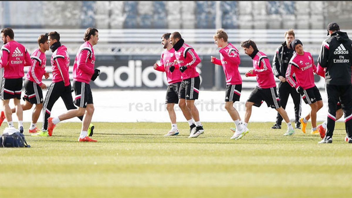 El Real Madrid vuelve a los entrenamientos tras la derrota del derbi