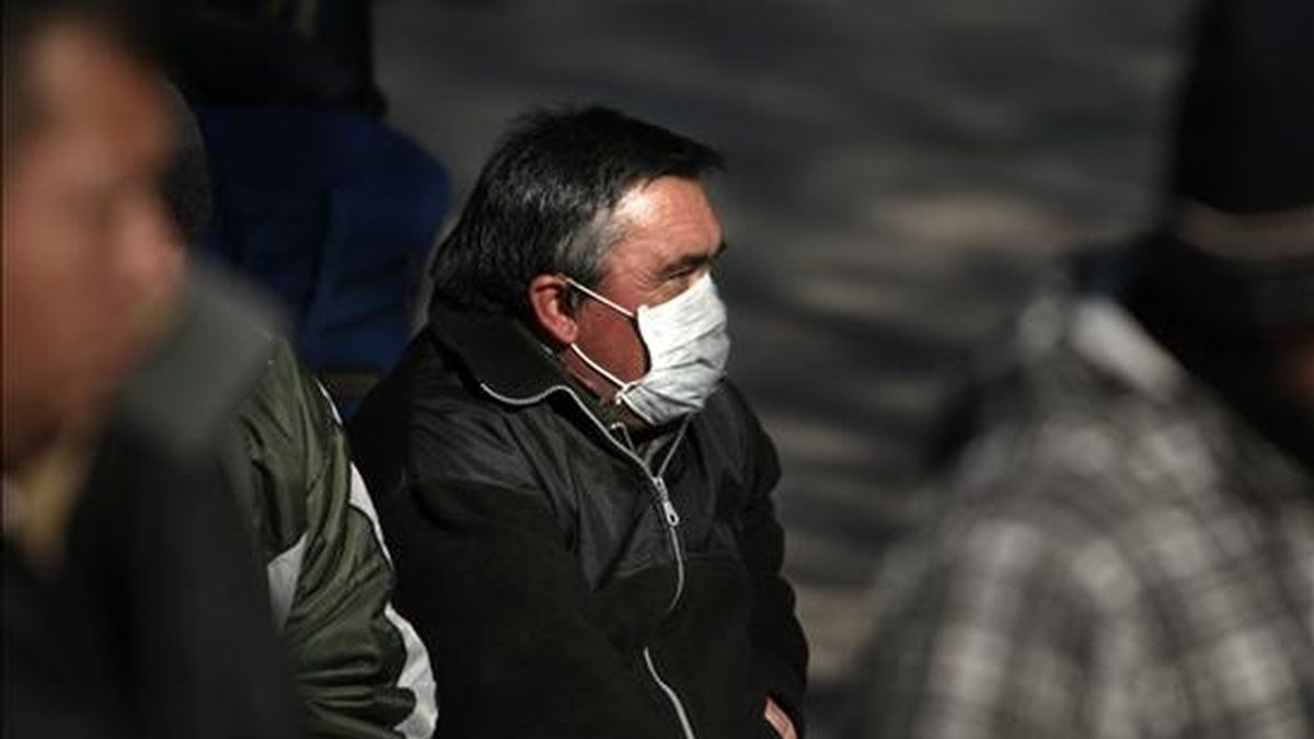 El Instituto de Salud Pública chileno elevó ayer a 5.186 el número de contagiados por la gripe A en el país, de los cuales 183 se encuentran en estado grave. EFE/Archivo