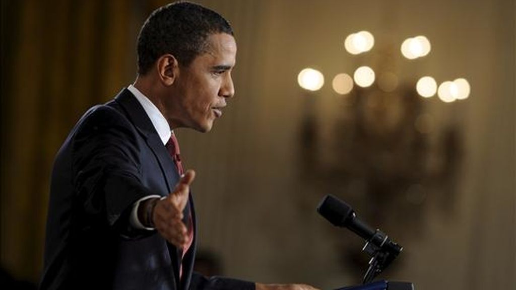 El presidente de EEUU, Barack Obama, habla hoy durante su primera rueda de prensa en el Salón Este de la Casa Blanca de Washington, DC (EE.UU.). Obama aseguró que su equipo de seguridad nacional revisa la política hacia la República Islámica para buscar áreas donde exista la posibilidad de un diálogo. EFE El presidente de EEUU, Barack Obama, habla hoy durante su primera rueda de prensa en el Salón Este de la Casa Blanca de Washington, DC (EE.UU.). Obama aseguró que su equipo de seguridad nacional revisa la política hacia la República Islámica para buscar áreas donde exista la posibilidad de un diálogo. EFE