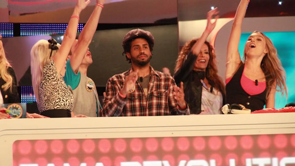 Celebración del equipo 'Fama Revolution'