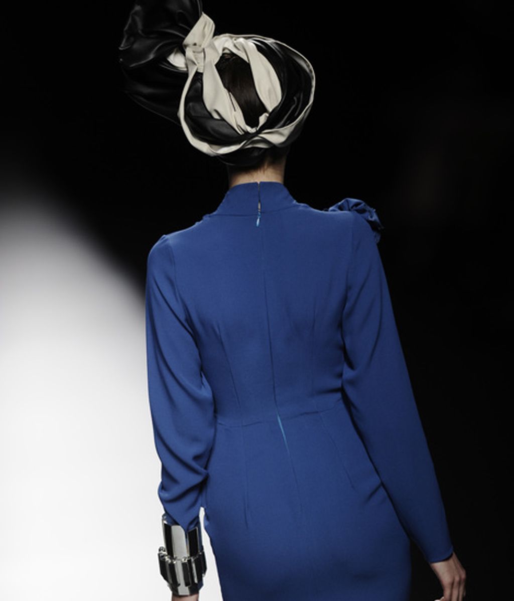 Estilo y glamour llenan la pasarela