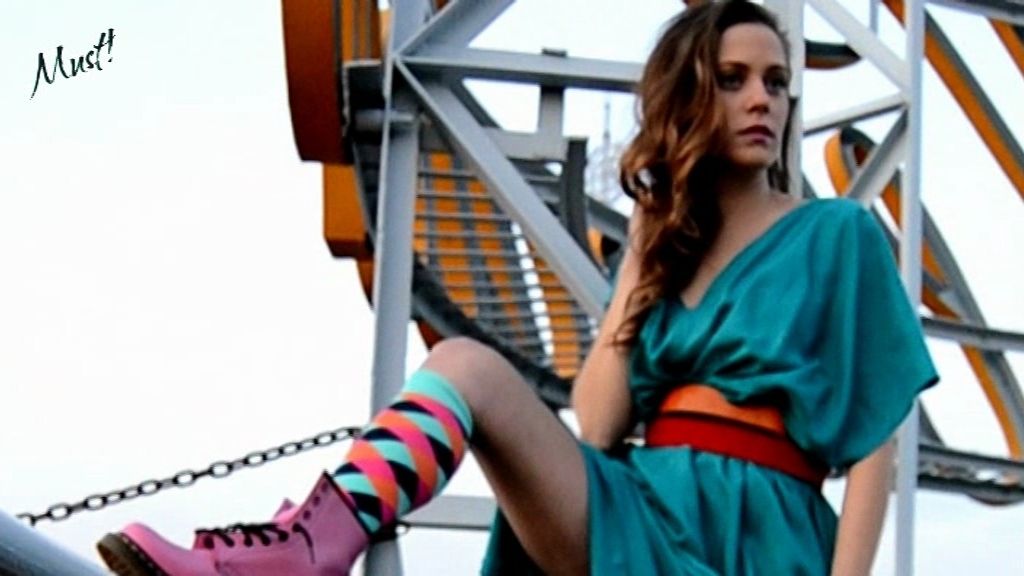María León en Must! María León en Must!