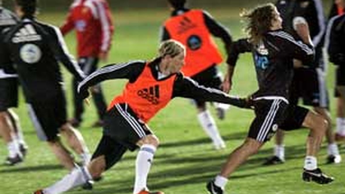 Torres ha sido uno de los más aclamados de la selección durante el entrenamiento de la selección en Bloemfontein. Foto: EFE.