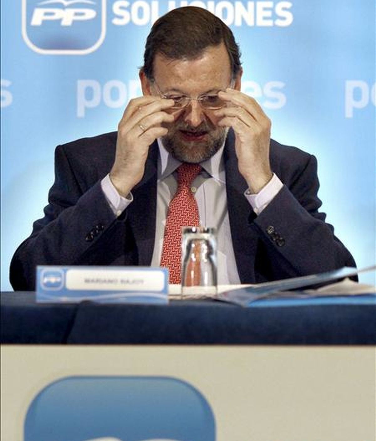 El presidente del Partido Popular, Mariano Rajoy, durante la clausura hoy en Barcelona, de unas jornadas a las que asisten los presidentes provinciales e insulares del partido. EFE