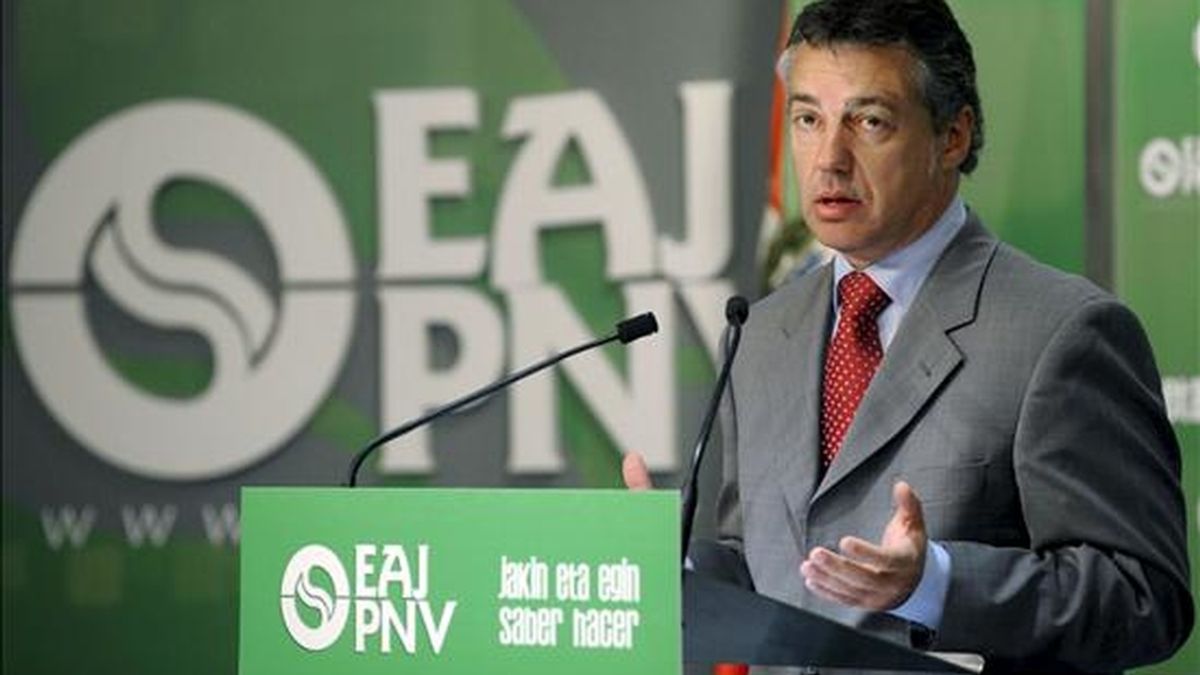 El presidente del PNV, Iñigo Urkullu, durante la rueda de prensa en Bilbao en la que analizó hoy la actualidad política. EFE