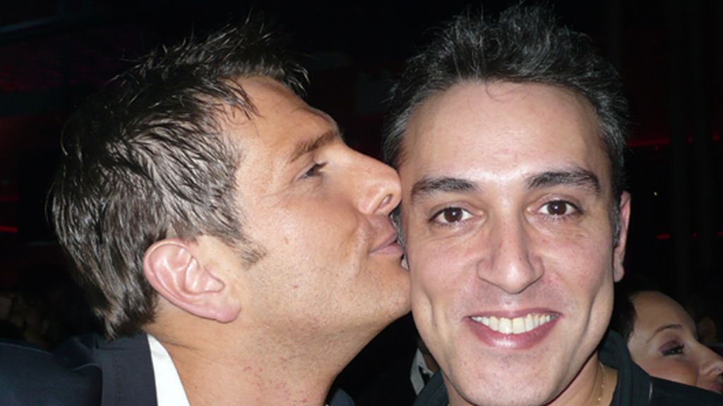 Los grandes hermanos se van de fiesta