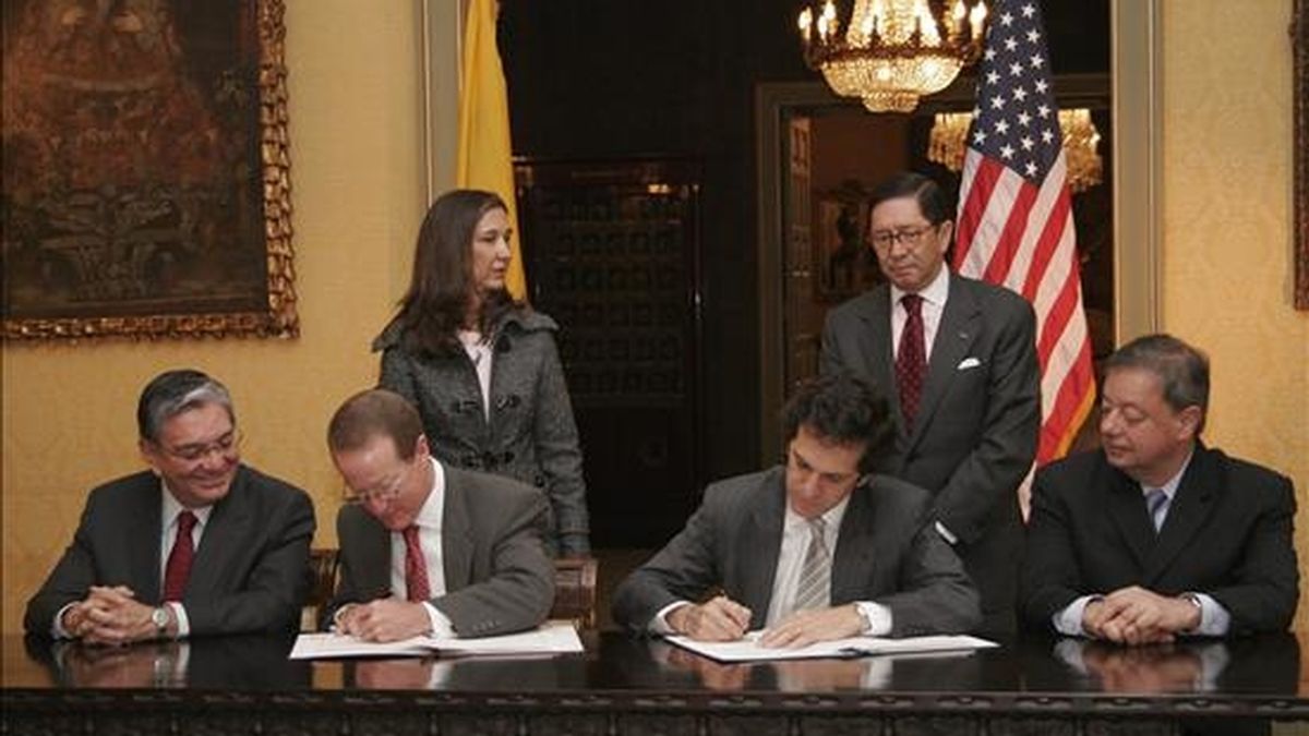 El acuerdo, que permite a soldados y asesores estadounidenses acceder y utilizar al menos siete bases militares colombianas, fue firmado en diciembre de 2009. EFE/Archivo El acuerdo, que permite a soldados y asesores estadounidenses acceder y utilizar al menos siete bases militares colombianas, fue firmado en diciembre de 2009. EFE/Archivo