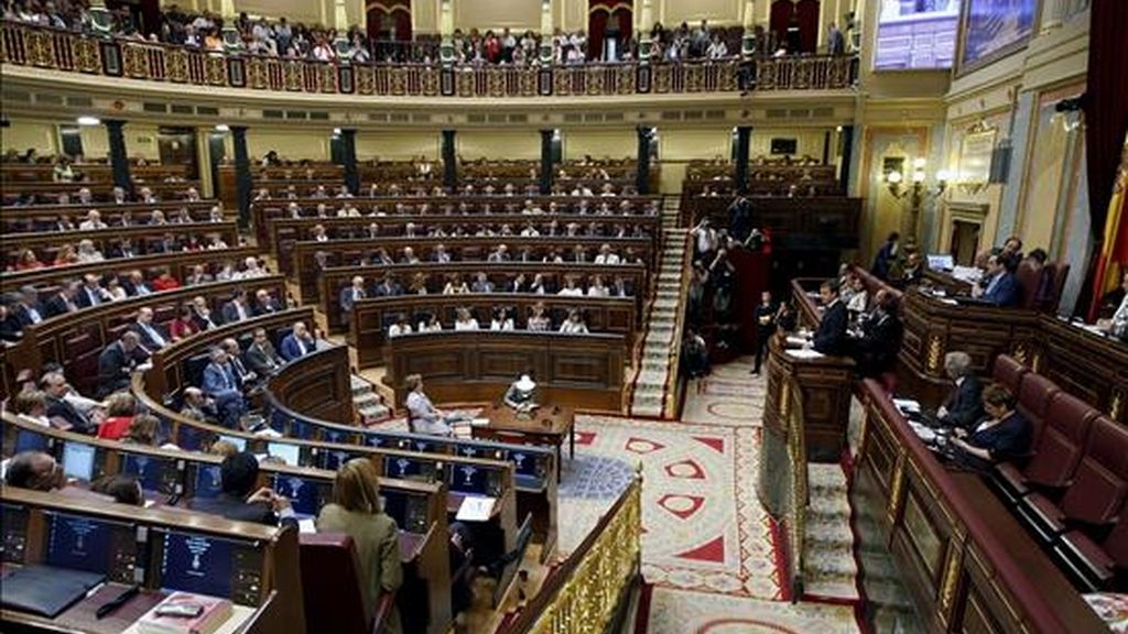 Vista del hemiciclo durante la intervención del presidente del Gobierno, José Luís Rodríguez Zapatero, en el Congreso con motivo del debate del estado de la nación. EFE/Archivo Vista del hemiciclo durante la intervención del presidente del Gobierno, José Luís Rodríguez Zapatero, en el Congreso con motivo del debate del estado de la nación. EFE/Archivo