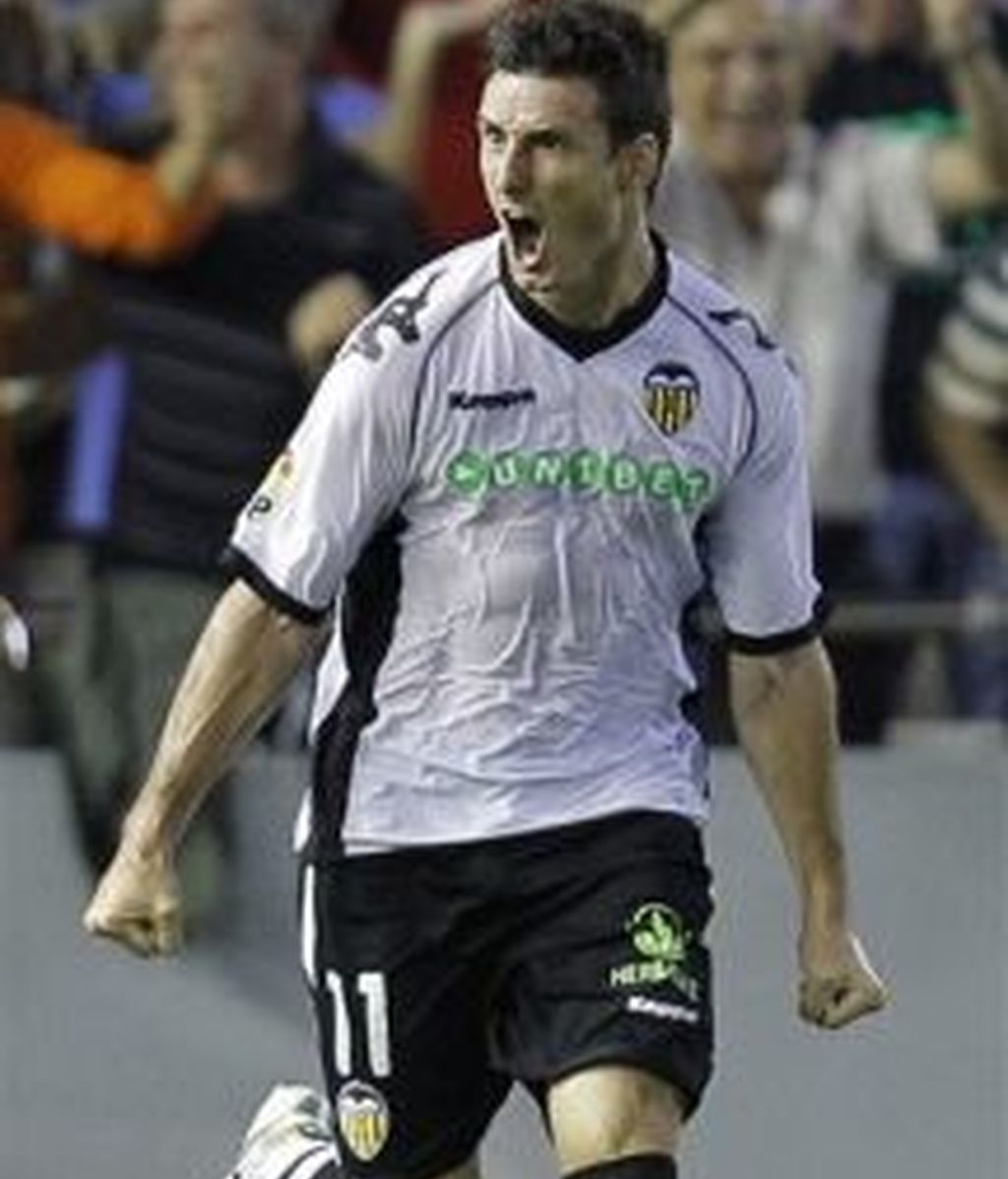 Aduriz celebra un gol con la camiseta ché. Foto: archivo AP Aduriz celebra un gol con la camiseta ché. Foto: archivo AP