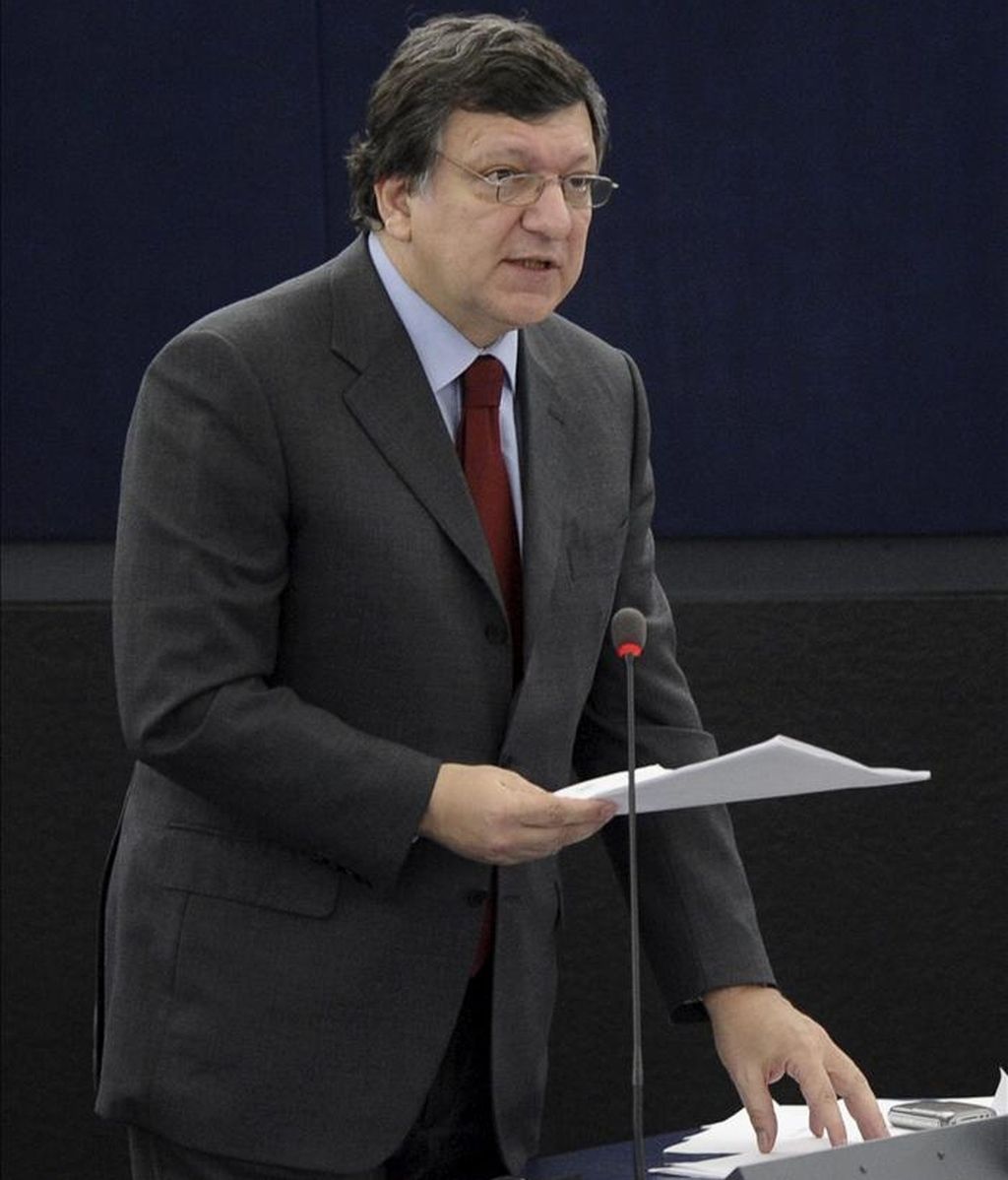 Portugal no puede acceder a un programa puente de financiación mientras negocia con la UE y el FMI un plan de rescate a medio plazo de su economía, según recalcó hoy el presidente de la Comisión Europea, José Manuel Durao Barroso. EFE/Archivo