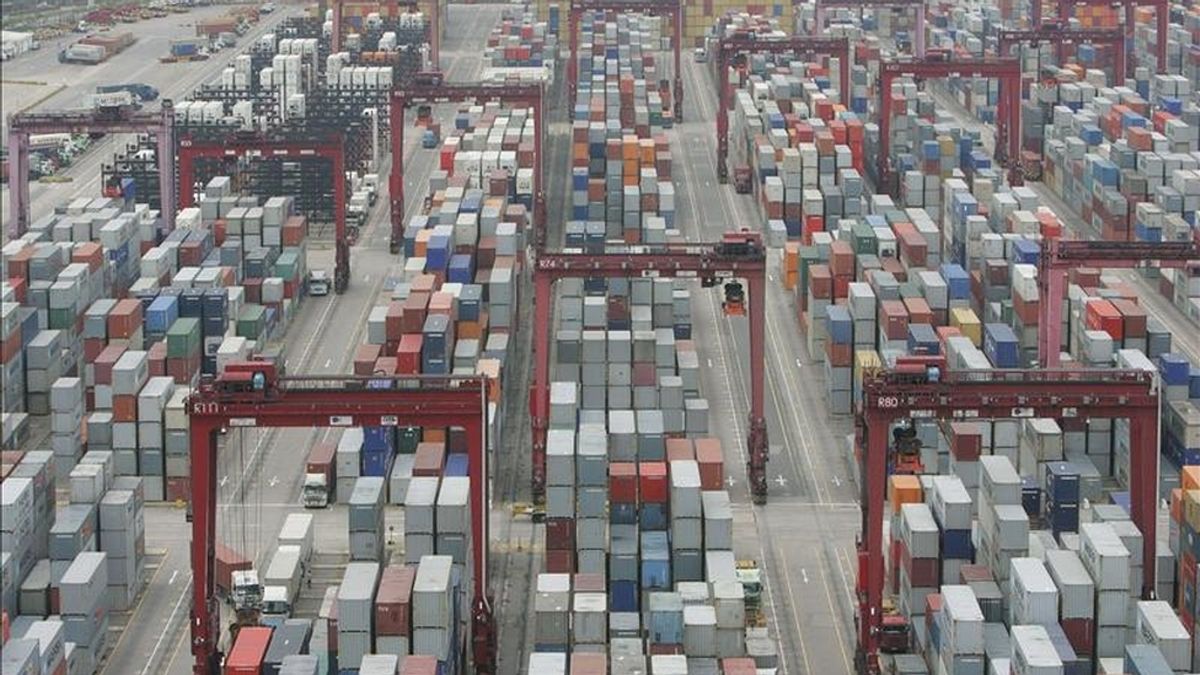 En todo el año pasado, y como reflejo de la reactivación económica de Estados Unidos tras la recesión más larga y profunda en casi ocho décadas, las importaciones crecieron un 19,7 por ciento y alcanzaron un valor de 2,33 billones de dólares. EFE/Archivo En todo el año pasado, y como reflejo de la reactivación económica de Estados Unidos tras la recesión más larga y profunda en casi ocho décadas, las importaciones crecieron un 19,7 por ciento y alcanzaron un valor de 2,33 billones de dólares. EFE/Archivo