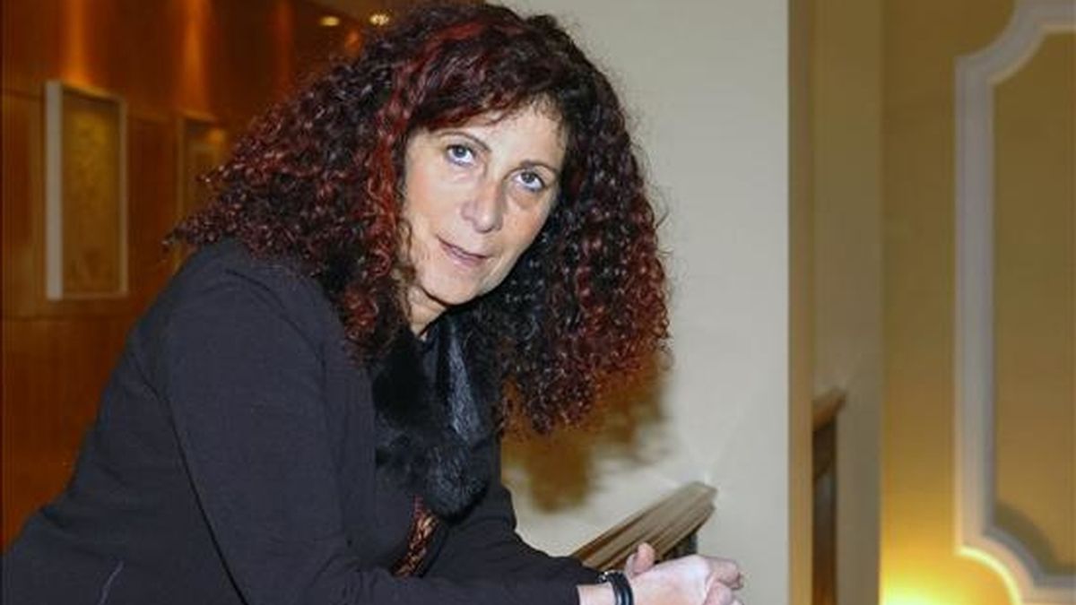 La cineasta argentina María Victoria Menis, directora de la película "La cámara oscura". EFE/Archivo
