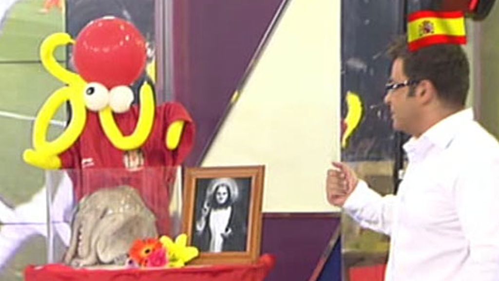 'Sálvame' celebra el triunfo de 'La Roja'