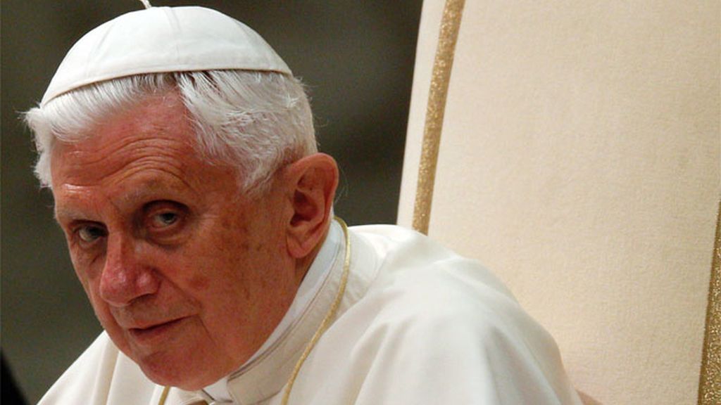 Encuentran en plena calle en Barcelona un dossier con el plan de seguridad de la visita del Papa
