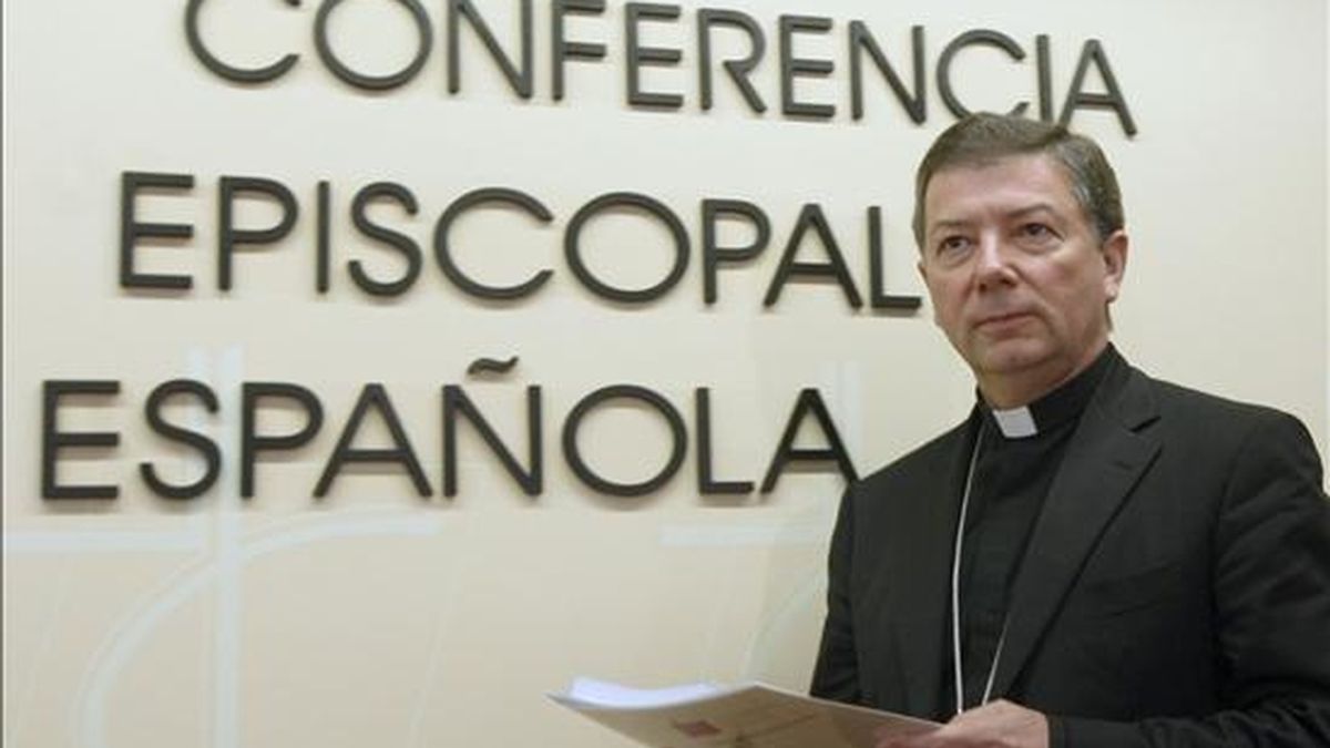 Martínez Camino indicó que los obispos esperan que finalmente no se apruebe la ley como está redactada. Video: Informativos Telecinco.