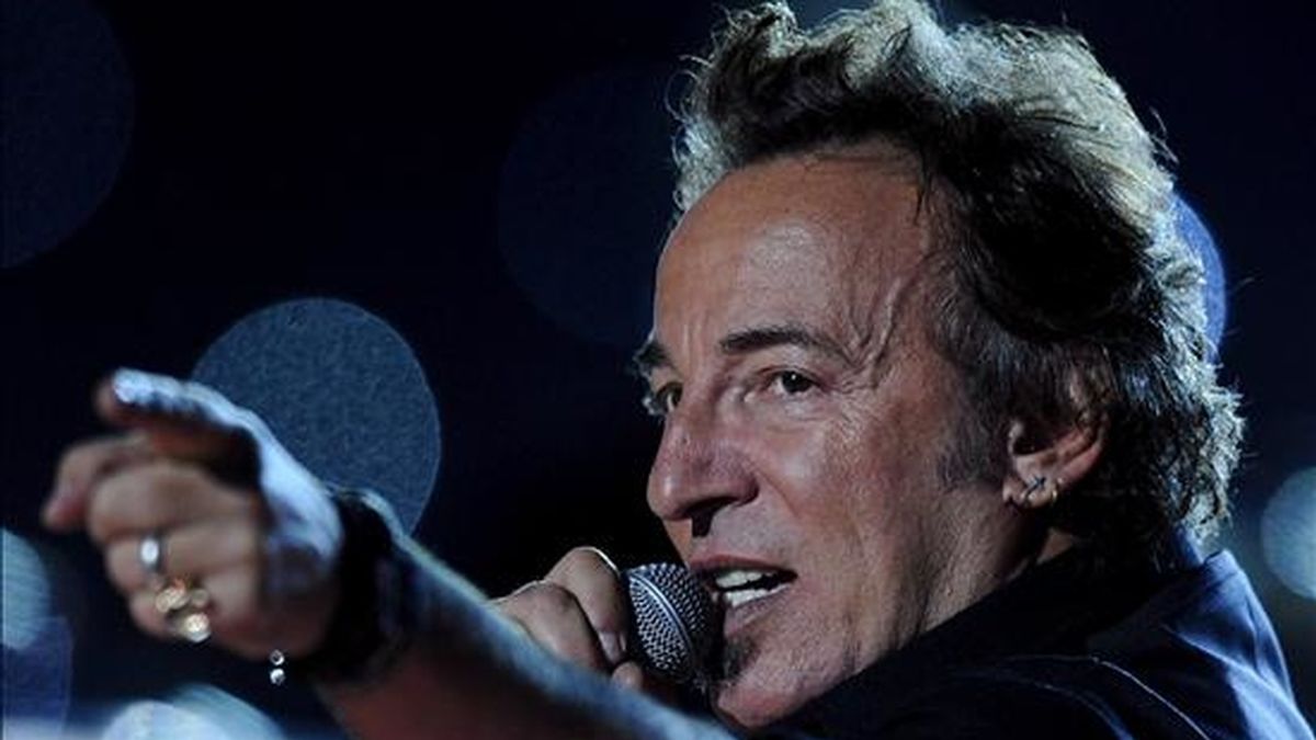 El músico estadounidense Bruce Springsteen durante su presentación en el medio tiempo de la edición 43 del Super Tazón de la NFL del fútbol americano el pasado 1 de febrero, en Tampa, Florida (EE.UU.). EFE
