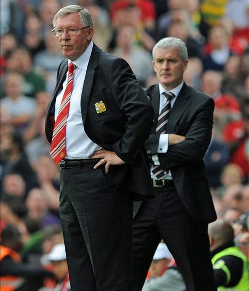 El entrenador del Manchester United, Sir Alex Ferguson (i). EFE/Archivo