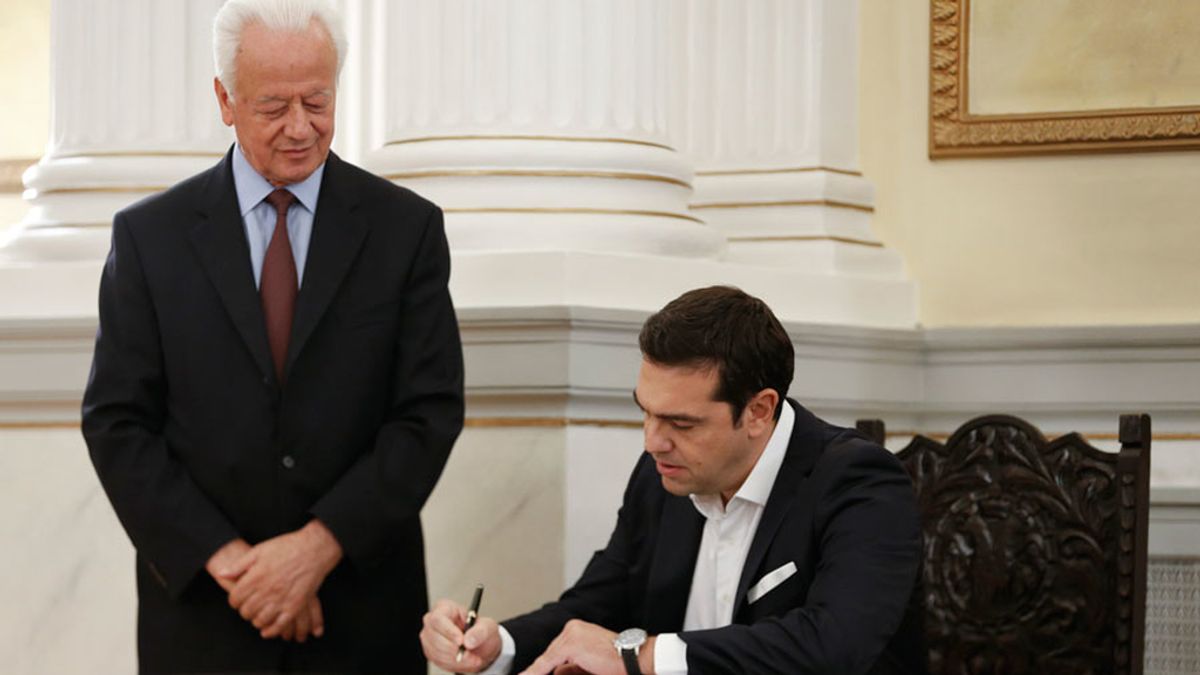 Tsipras toma posesión como primer ministro de Grecia