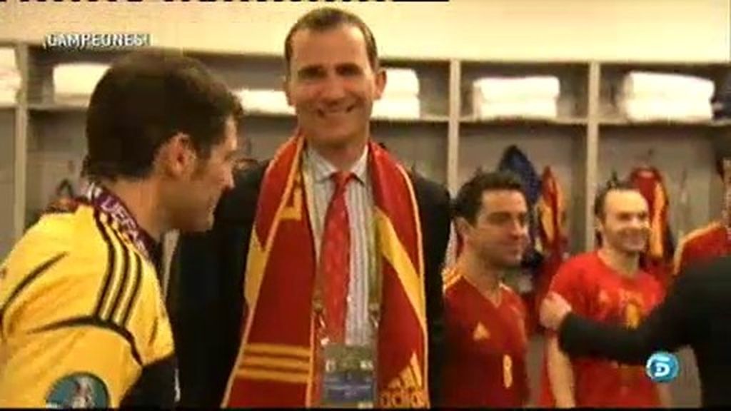 El Príncipe Felipe y Mariano Rajoy, entre otros, felicitaron a La Roja